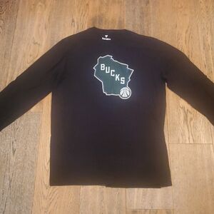 NBA - Milwaukee Bucks - Fanatics - Mens - Large - Long Sleeve T-Shirt (Logo) Cot